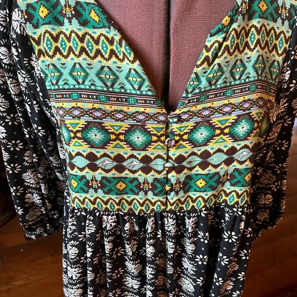 Umgee Black and Teal Long Sleeve Tunic or Dress - Picture 2 of 6